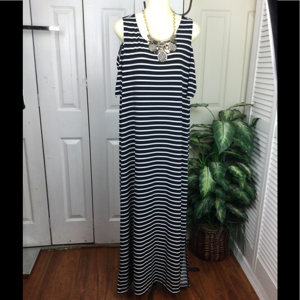 CHICO’S STRIPED COLD SHOULDER MAXI DRESS
